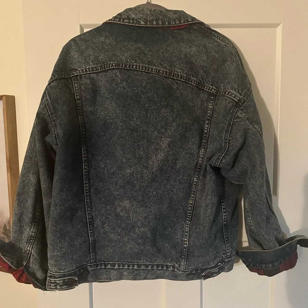 Vintage Levi's Denim Jacket with Red Plaid Lining - Picture 5 of 7